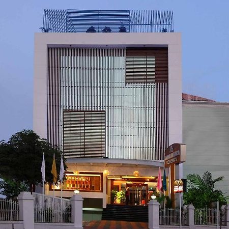 Ambalakkara Regency Hotel Kottārakara Exterior foto