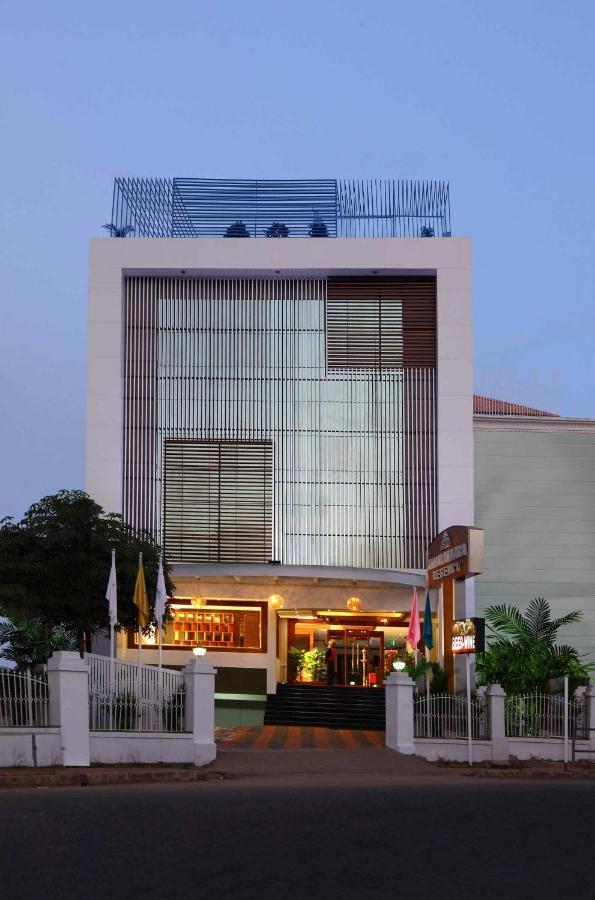 Ambalakkara Regency Hotel Kottārakara Exterior foto