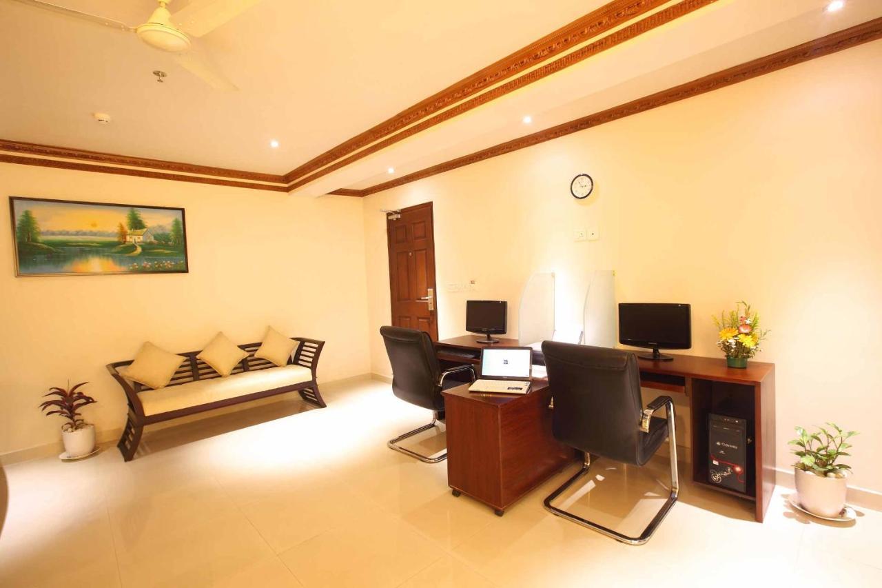 Ambalakkara Regency Hotel Kottārakara Exterior foto